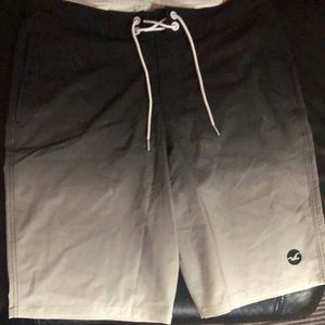 Hollister Men’s LONGBOARD Short size 32 NWT